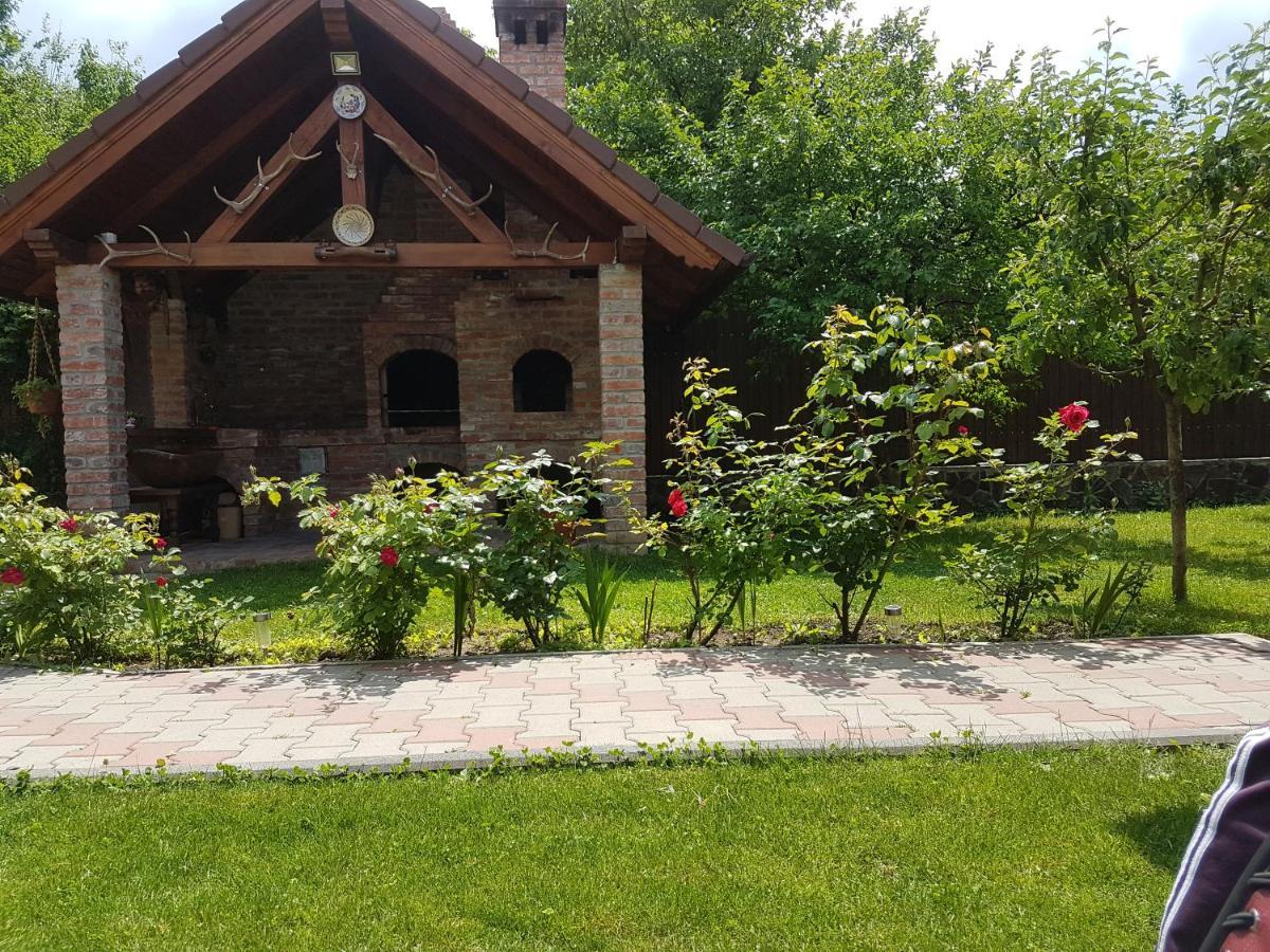 Casa Ovesia Villa Sacele Ngoại thất bức ảnh
